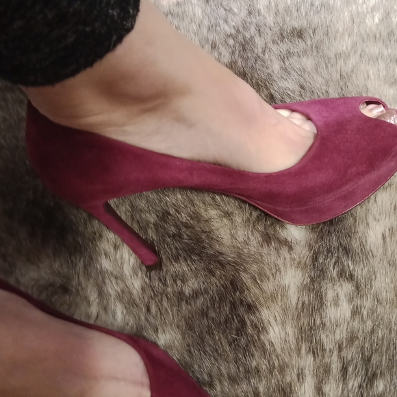 Yves Saint Laurent suede heels - Picture 15 of 16